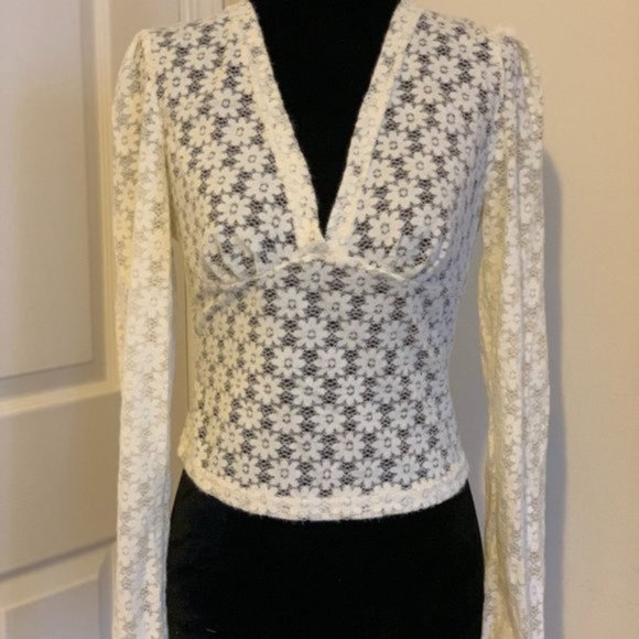 Floral Boho Crop Top - Picture 5 of 7